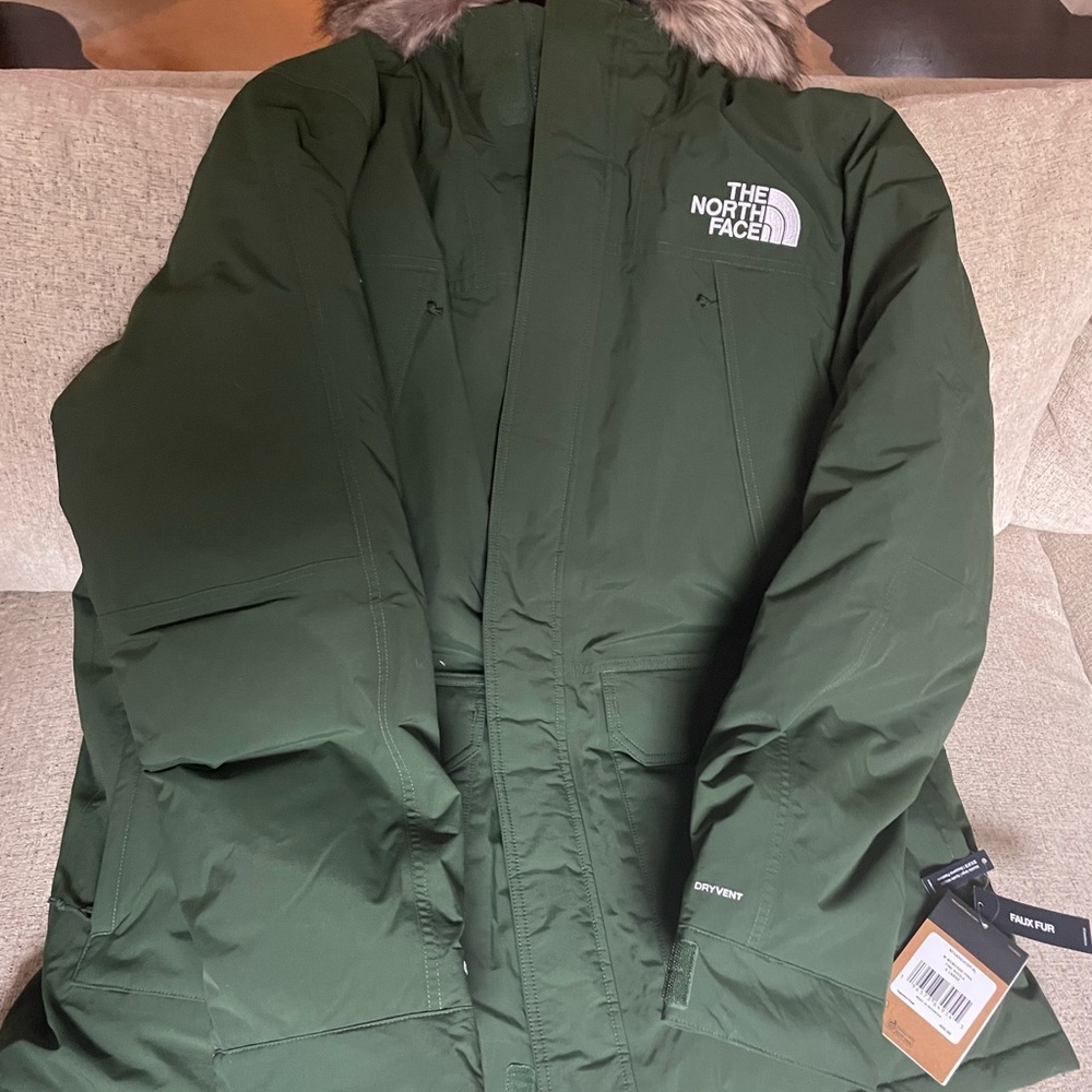 the north face men's mcmurdo parka in green